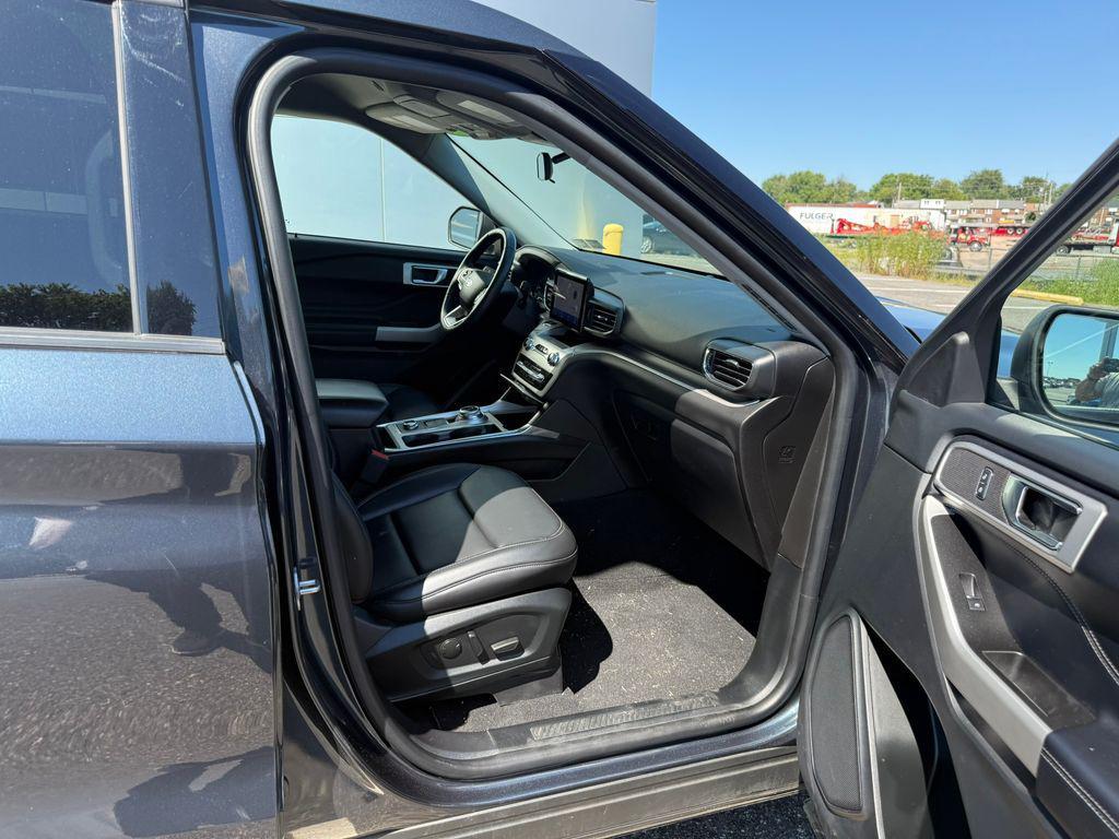 used 2022 Ford Explorer car, priced at $29,000
