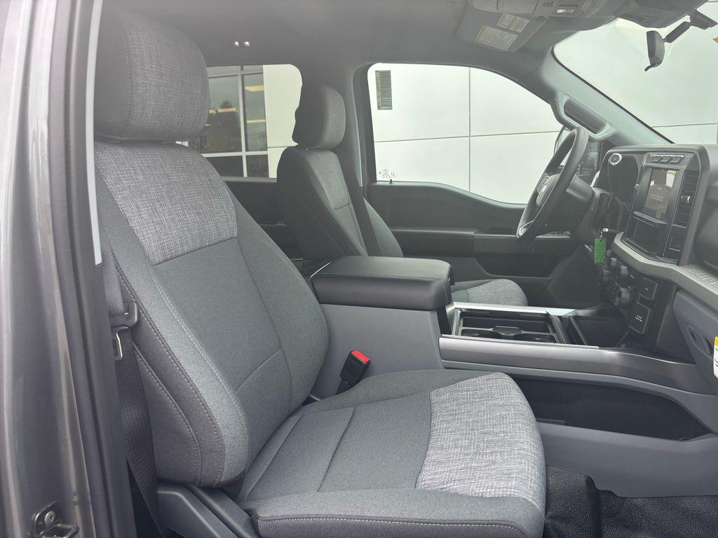 new 2024 Ford F-250 car, priced at $64,301