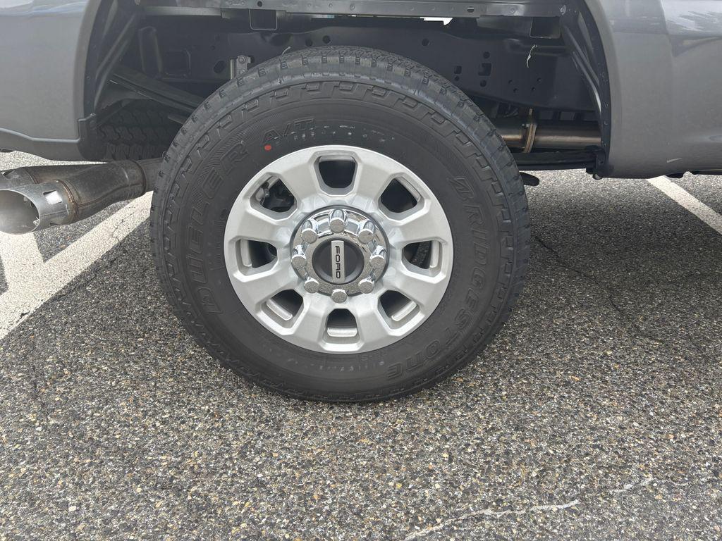 new 2024 Ford F-250 car, priced at $64,301