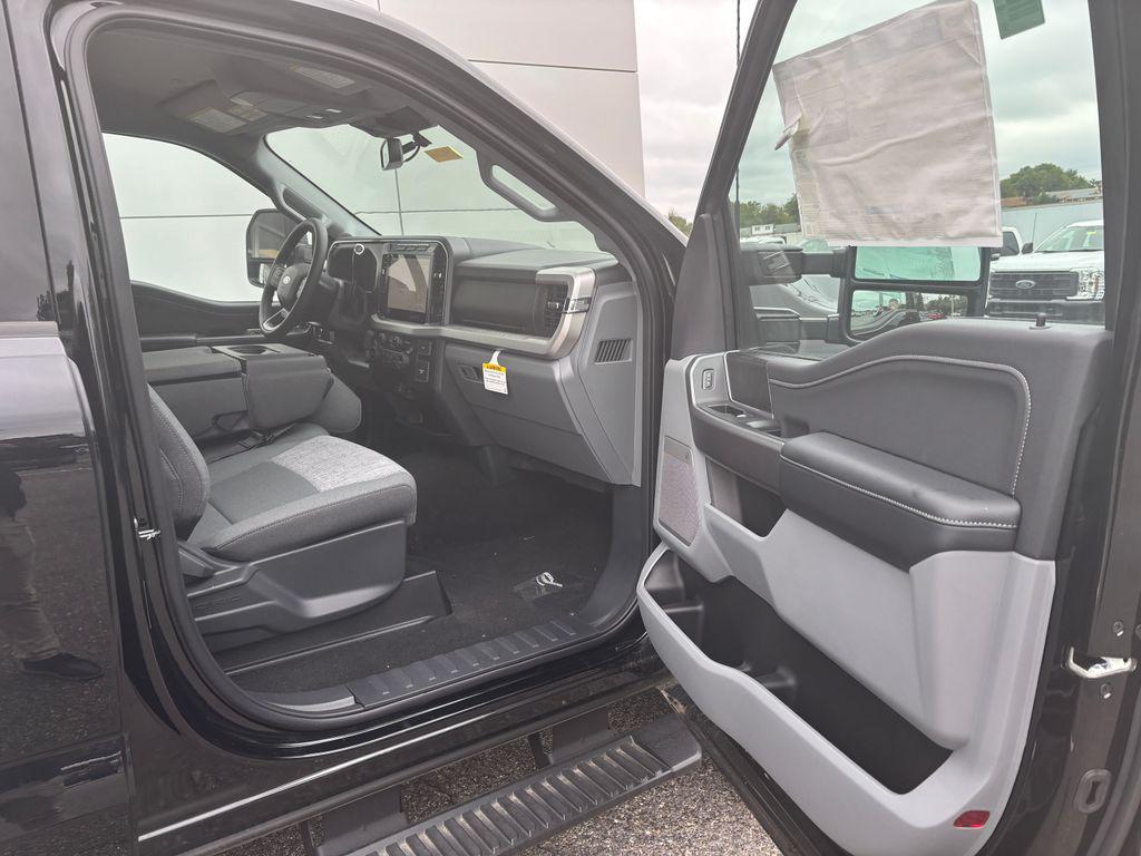 new 2024 Ford F-250 car, priced at $68,504