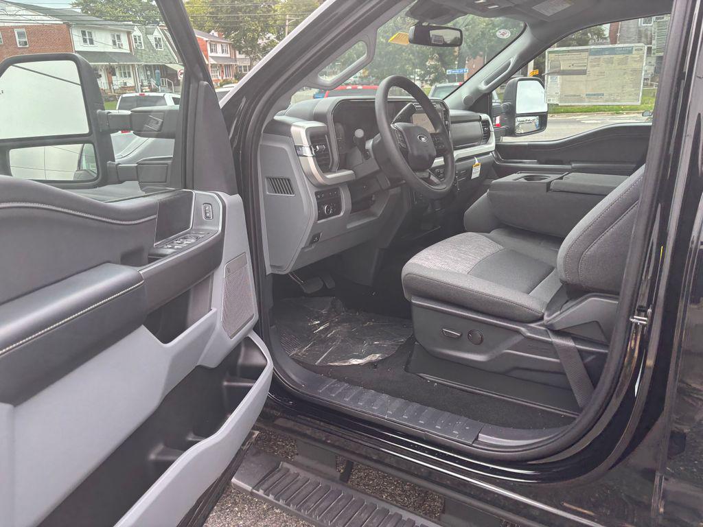 new 2024 Ford F-250 car, priced at $68,504