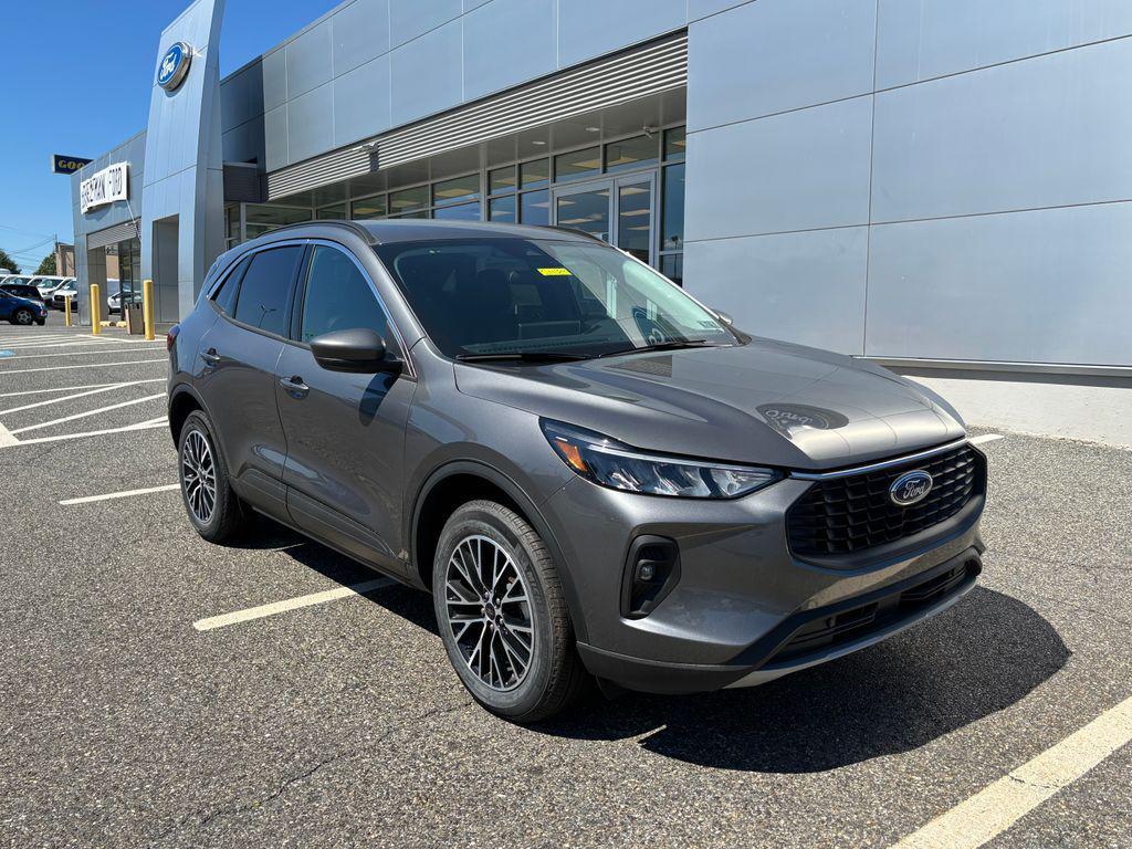 new 2024 Ford Escape PHEV car, priced at $31,995