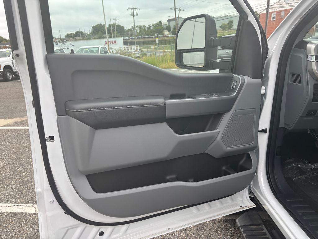 new 2024 Ford F-350 car, priced at $45,013