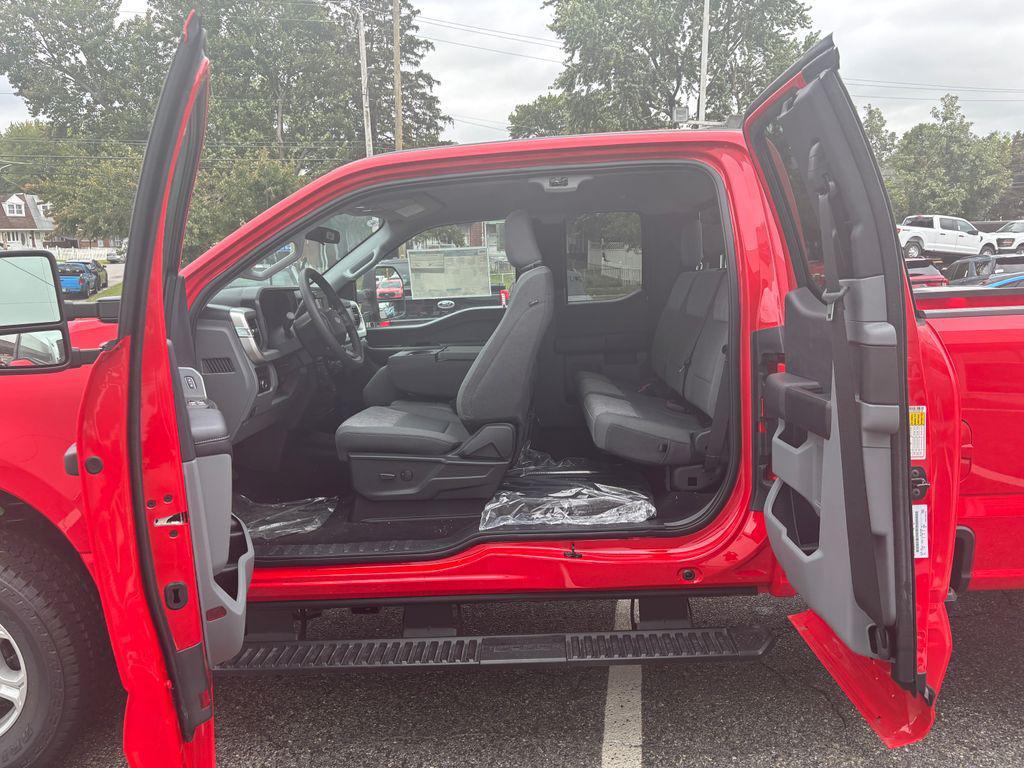 new 2025 Ford F-350 car, priced at $54,029