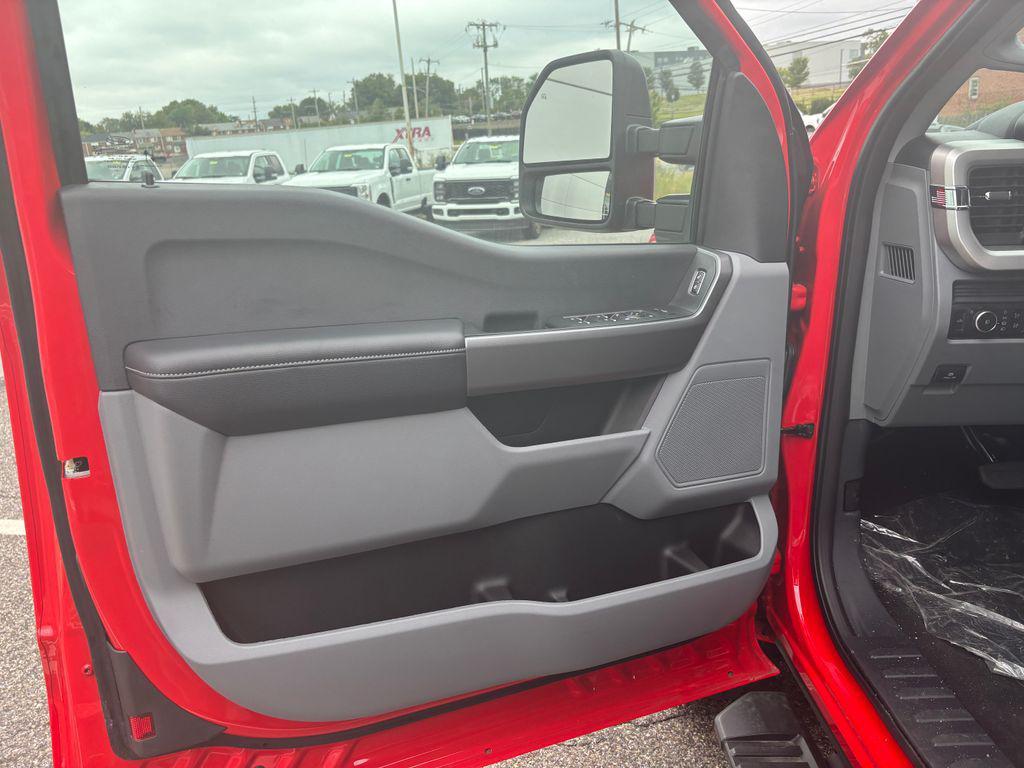 new 2025 Ford F-350 car, priced at $54,029