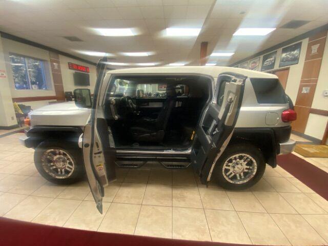 used 2007 Toyota FJ Cruiser car, priced at $20,000