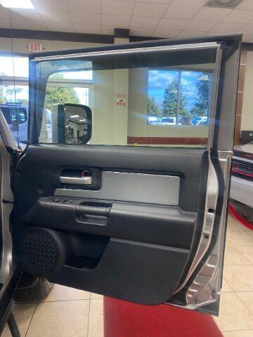 used 2007 Toyota FJ Cruiser car, priced at $20,000