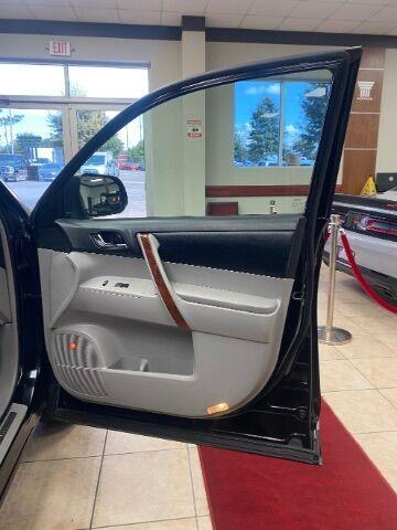 used 2012 Toyota Highlander car, priced at $11,995