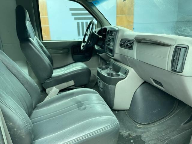 used 1997 GMC Savana 1500 car, priced at $10,000