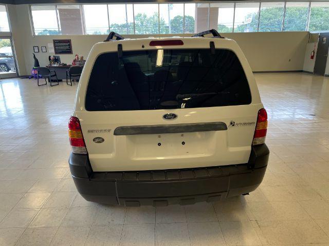 used 2007 Ford Escape Hybrid car, priced at $5,000