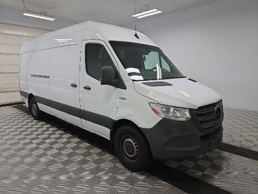 used 2020 Mercedes-Benz Sprinter 2500 car, priced at $31,000