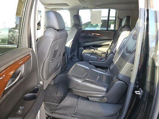 used 2020 Cadillac Escalade ESV car, priced at $32,995