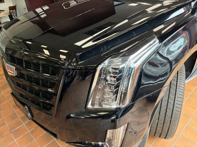 used 2020 Cadillac Escalade ESV car, priced at $31,900
