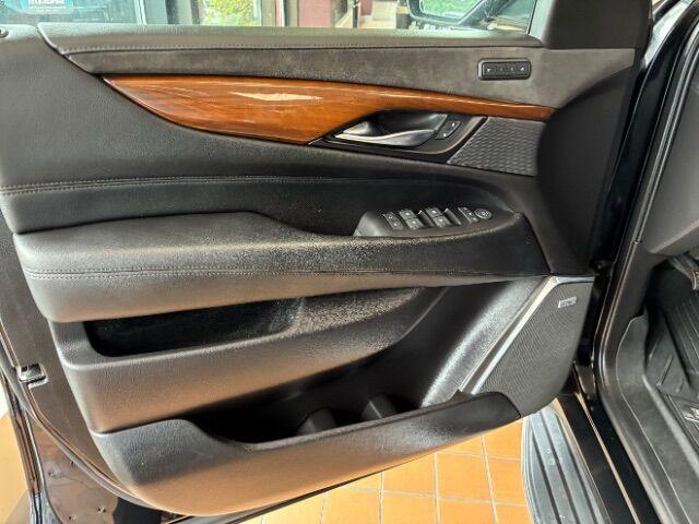 used 2020 Cadillac Escalade ESV car, priced at $31,900