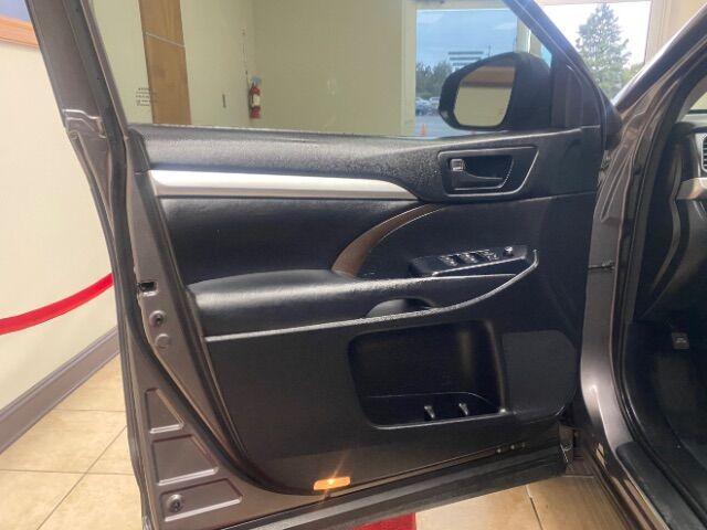 used 2018 Toyota Highlander car, priced at $99,710