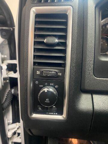 used 2019 Ram 1500 Classic car, priced at $27,500
