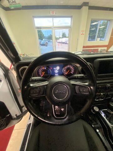 used 2021 Jeep Gladiator car, priced at $27,600