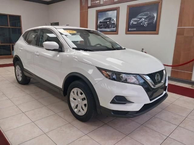 used 2020 Nissan Rogue Sport car, priced at $16,000
