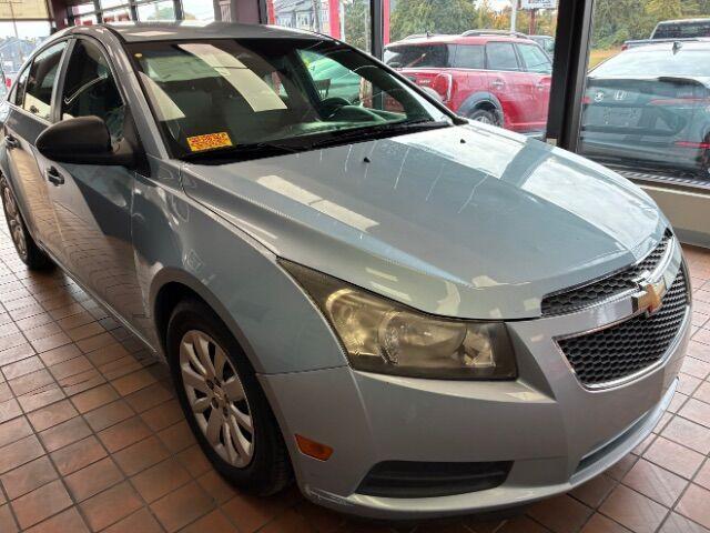 used 2011 Chevrolet Cruze car, priced at $6,000