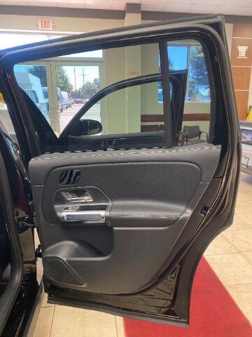 used 2025 Mercedes-Benz GLB 250 car, priced at $40,900