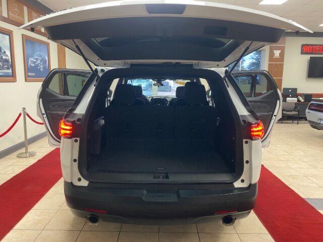 used 2023 Chevrolet Traverse car, priced at $24,500