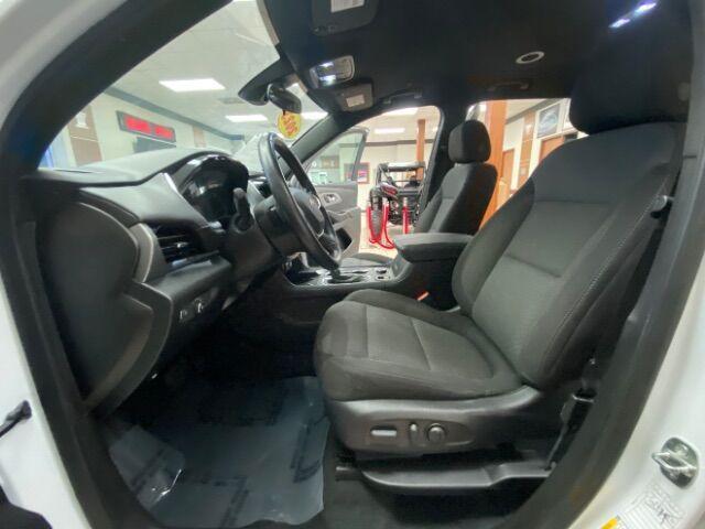 used 2023 Chevrolet Traverse car, priced at $24,500