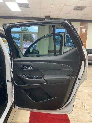 used 2023 Chevrolet Traverse car, priced at $24,500