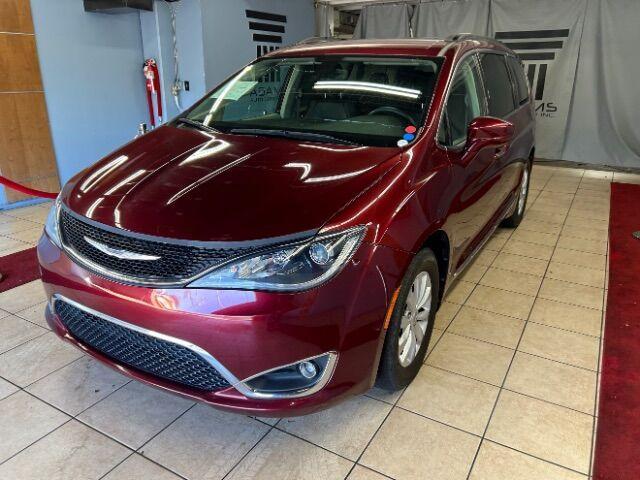 used 2017 Chrysler Pacifica car, priced at $16,300