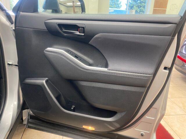 used 2024 Toyota Highlander car, priced at $37,400