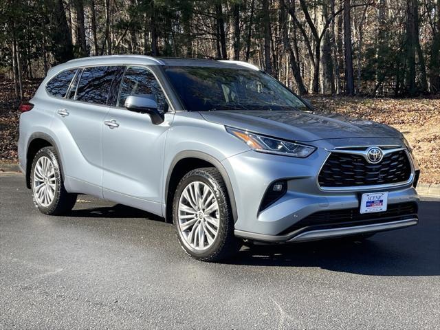 used 2021 Toyota Highlander car, priced at $36,000