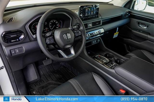 new 2025 Honda Pilot car, priced at $45,350