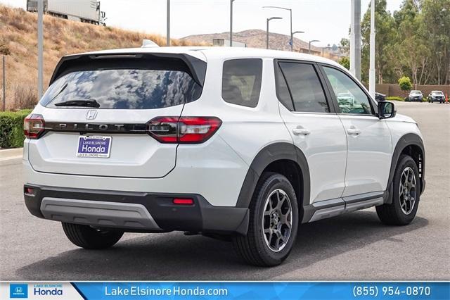 new 2025 Honda Pilot car, priced at $45,350