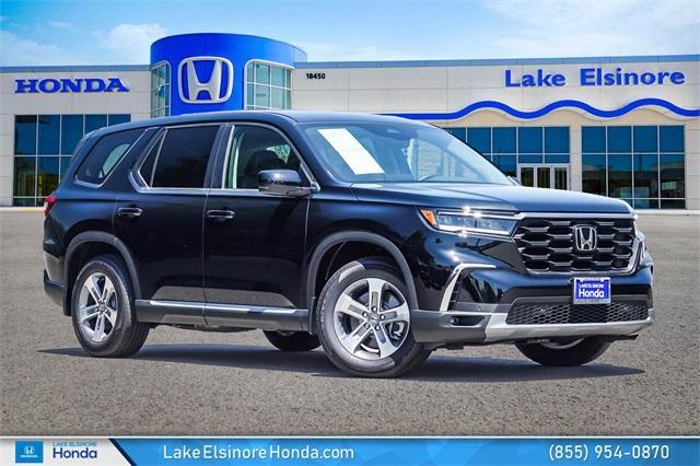new 2025 Honda Pilot car, priced at $45,336