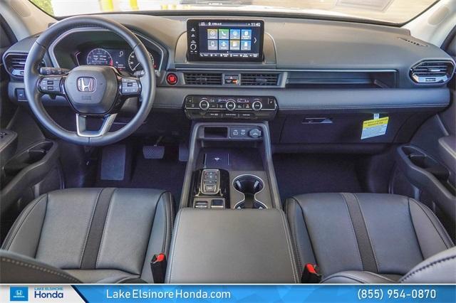 new 2025 Honda Pilot car, priced at $45,336
