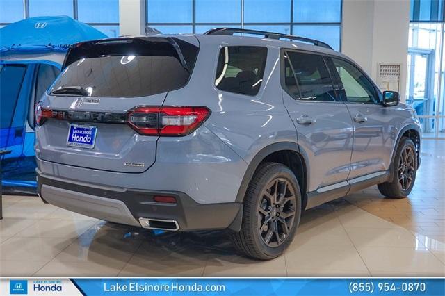 new 2025 Honda Pilot car, priced at $53,405