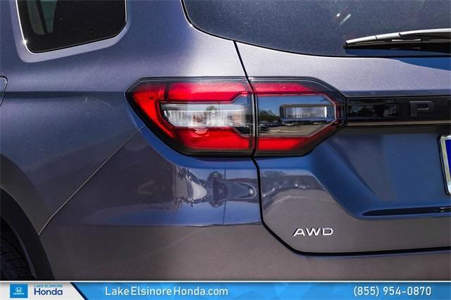 new 2025 Honda Pilot car, priced at $50,925