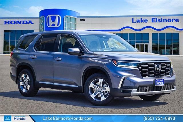 new 2025 Honda Pilot car, priced at $45,680