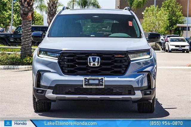 new 2025 Honda Pilot car, priced at $49,688