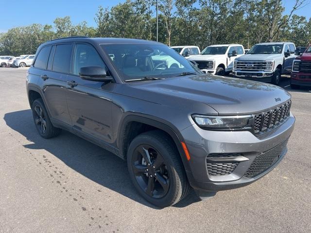 used 2024 Jeep Grand Cherokee car, priced at $35,814