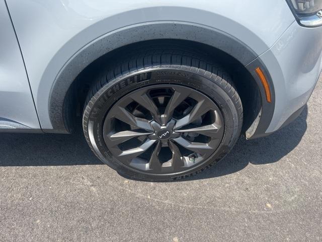 used 2022 Kia Sorento car, priced at $30,352