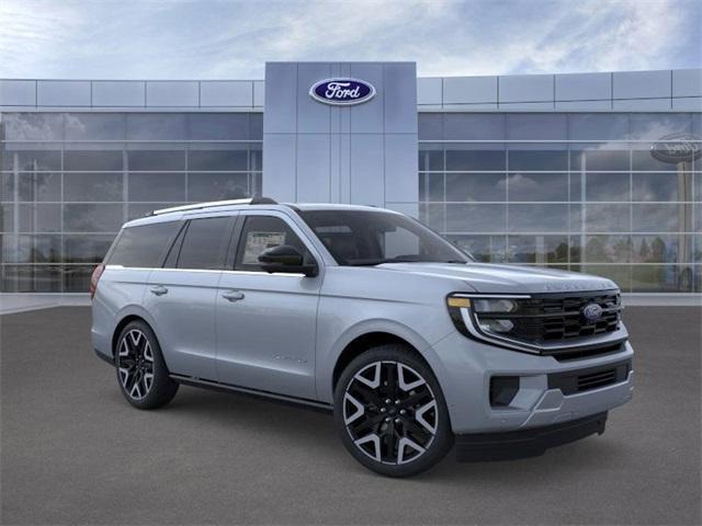 new 2025 Ford Expedition car, priced at $87,326