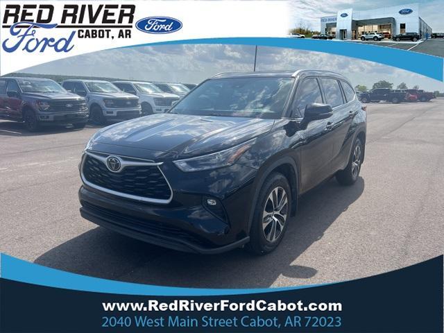 used 2021 Toyota Highlander car, priced at $31,857