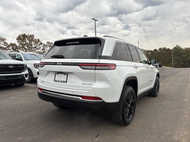 used 2022 Jeep Grand Cherokee car, priced at $26,538