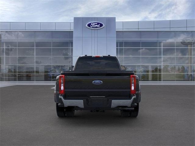 new 2025 Ford F-450 car, priced at $68,323