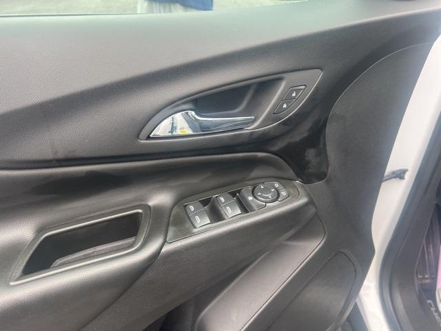 used 2022 Chevrolet Equinox car, priced at $25,612
