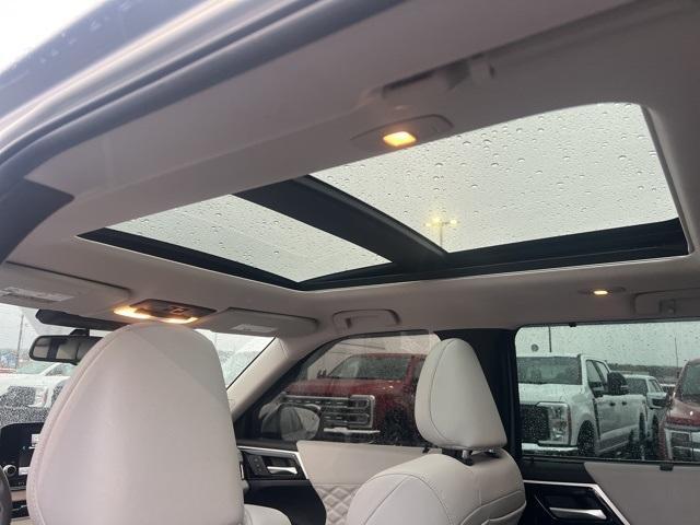 used 2023 Mitsubishi Outlander PHEV car, priced at $27,596