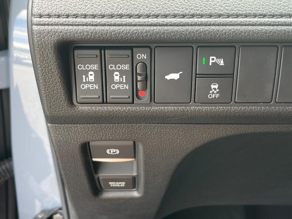 used 2025 Honda Odyssey car, priced at $45,483