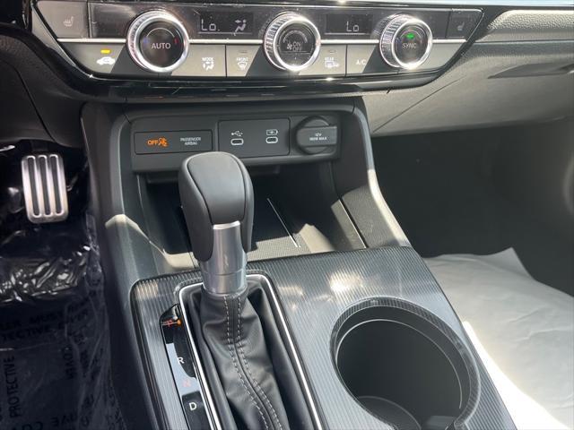 new 2025 Honda Civic Hybrid car, priced at $33,800