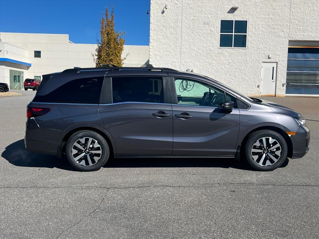 new 2026 Honda Odyssey car, priced at $42,885