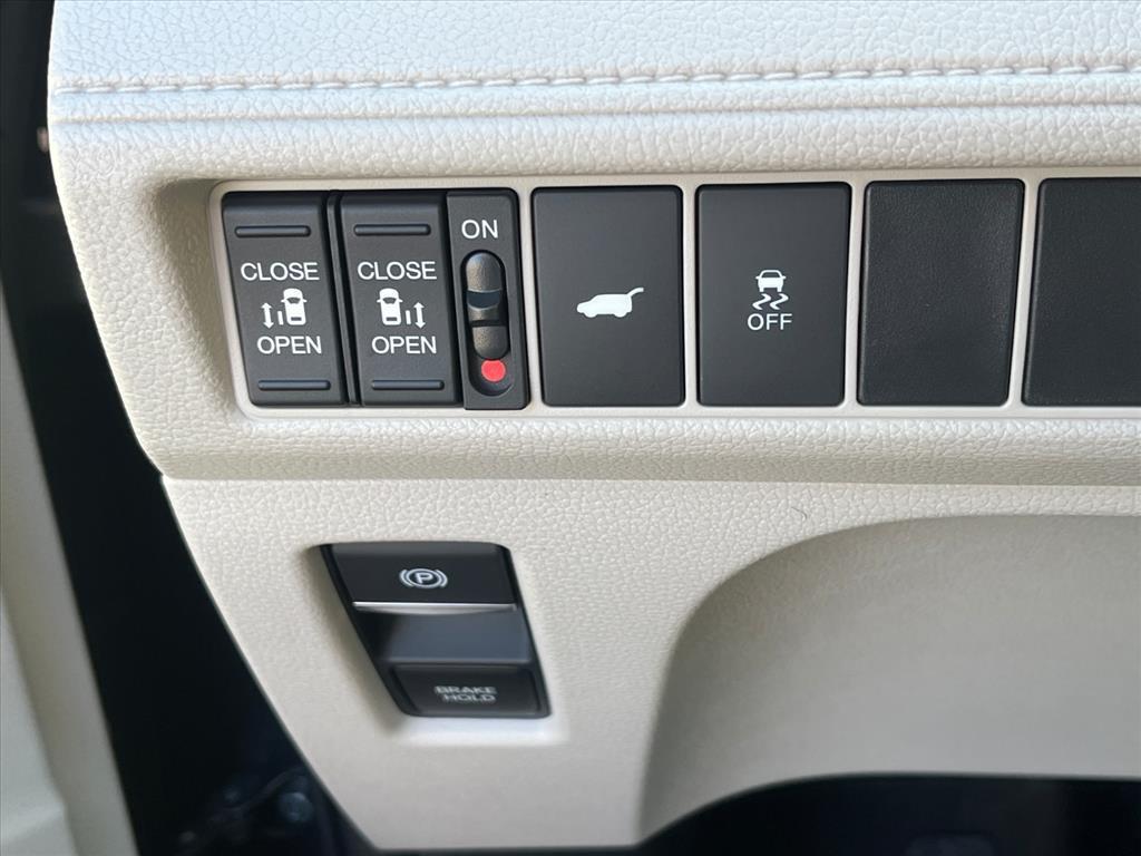 new 2026 Honda Odyssey car, priced at $42,885